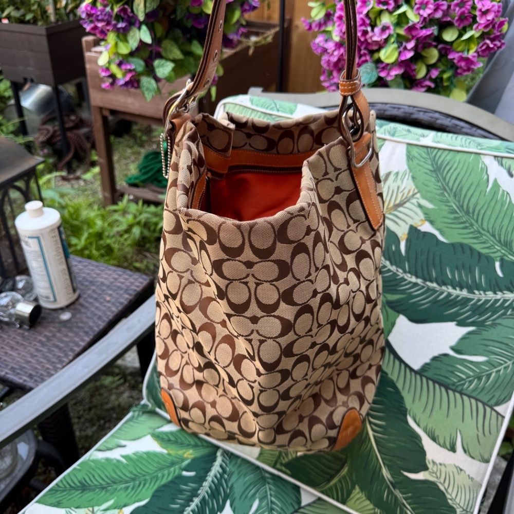 Vintage Coach 6083 Brown Signature And Leather Bucket Zip Shoulder Bag